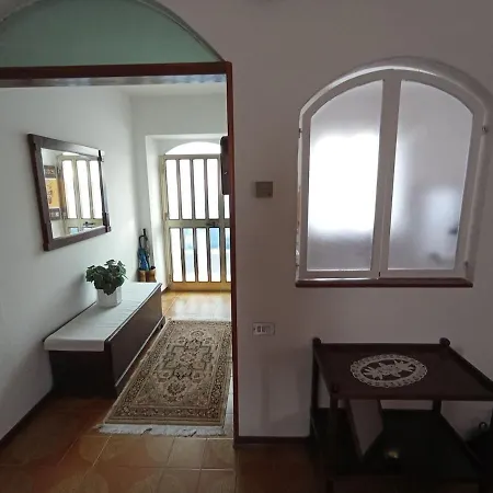 펜션 Comfortable House 10 Minutes From The Sea