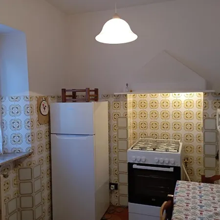 Comfortable House 10 Minutes From The Sea 度假居