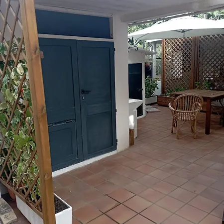 度假居 Comfortable House 10 Minutes From The Sea 波尔图圣乔治